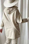 Bild in Galerie laden, ByPias Bohemiana Hoodie – Peace & Love | Beige | One Size