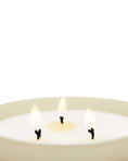 Carica immagine nella galleria, BLACK ORCHID AND LILY - Candela a 3 stoppini - Candela profumata 600 gr