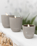 Bild in Galerie laden, STONE - Cement Outdoor-Kerze L - Citronella & Mint