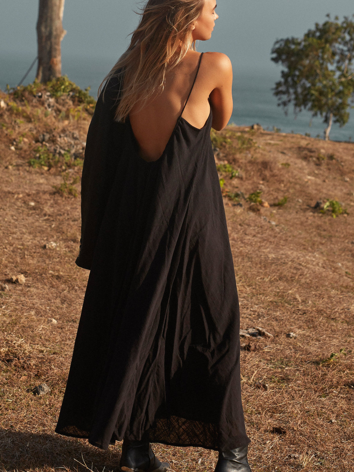 Robe Luciee Amphitrite – robe longue dos nu en coton écru