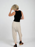 Load image into Gallery viewer, TALIA - Haremshose - beige
