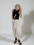 Load image into Gallery viewer, TALIA - Haremshose - beige