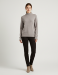 Bild in Galerie laden, MONA Stehkragen-Pullover grau