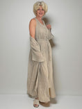 Load image into Gallery viewer, TETRAGONI - long cardigan in natural linen - a touch of luxury