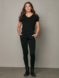 Load image into Gallery viewer, RAIX elegante Hose schwarz