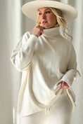 Load image into Gallery viewer, SWEET Touch Rollkragen-Pulli offwhite