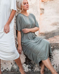 Bild in Galerie laden, gruenes-bambusfaser-kleid