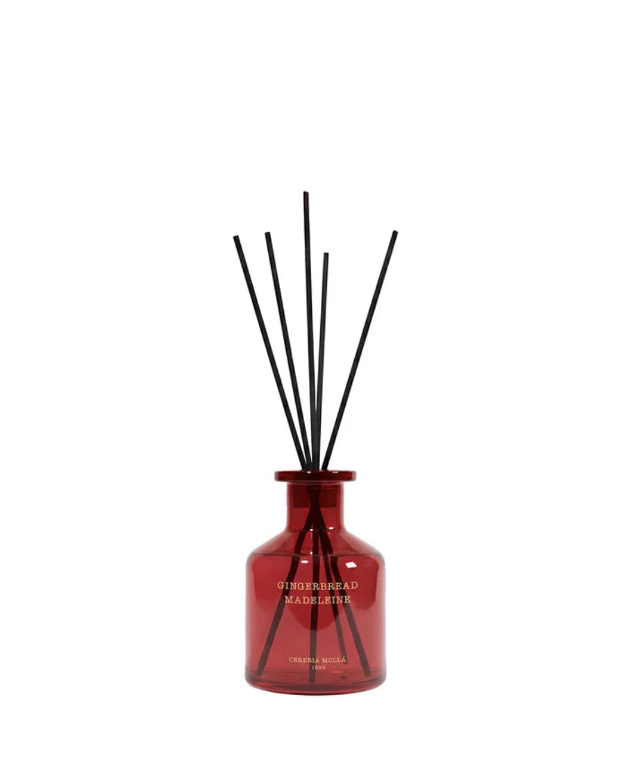 Gingerbread Madeleine Raumduft Diffuser 120 ml von Cereria Mollá im roten Glasgefäß