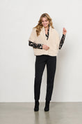 Bild in Galerie laden, CARLY Teddy-Weste - beige