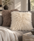 Carica immagine nella galleria, CURLY Kissenbezug in Off-White als Sofakissen