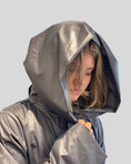 Bild in Galerie laden, BRIGHTON - Regenmantel mit Kapuze - Schnitt: Tropfenform - Polyester
