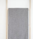 Bild in Galerie laden, Kuscheldecke FINN - BIO-Baumwolle - dunkelgrau