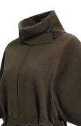 Bild in Galerie laden, Pullover mit hohem Kragen und Bindegürtel – Dunkelbraun