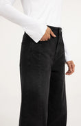 Bild in Galerie laden, Wide-Leg-Jeans mit hohem Bund – Schwarz, Länge 34