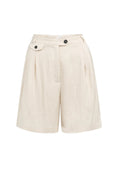 Bild in Galerie laden, Bermudashorts mit Bundfalten – Cloudy Creme White