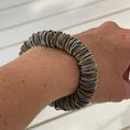 Bild in Galerie laden, Armband aus Edelstahlspiralen