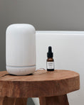 Charger l'image dans la visionneuse de la galerie, Diffuseur d'arômes Meraki Moments VITALBA – Céramique blanche