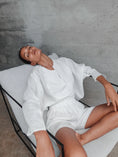 Bild in Galerie laden, STELLA Leinen Shorts