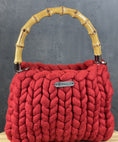 Bild in Galerie laden, Merino-Tasche Unikat - Rot