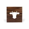 Bild in Galerie laden, Topfuntersetzer "Kuh" Motiv - Nußbaum