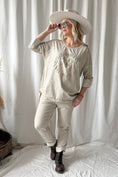 Bild in Galerie laden, ByPias Bohemian Longshirt mit Print – Vintage Wash Beige | One Size
