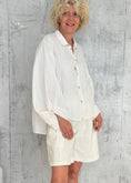 Bild in Galerie laden, MARGOT Leinenbluse extravagant
