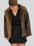 Bild in Galerie laden, BEAR Kunstleder-Fell Jacke braun
