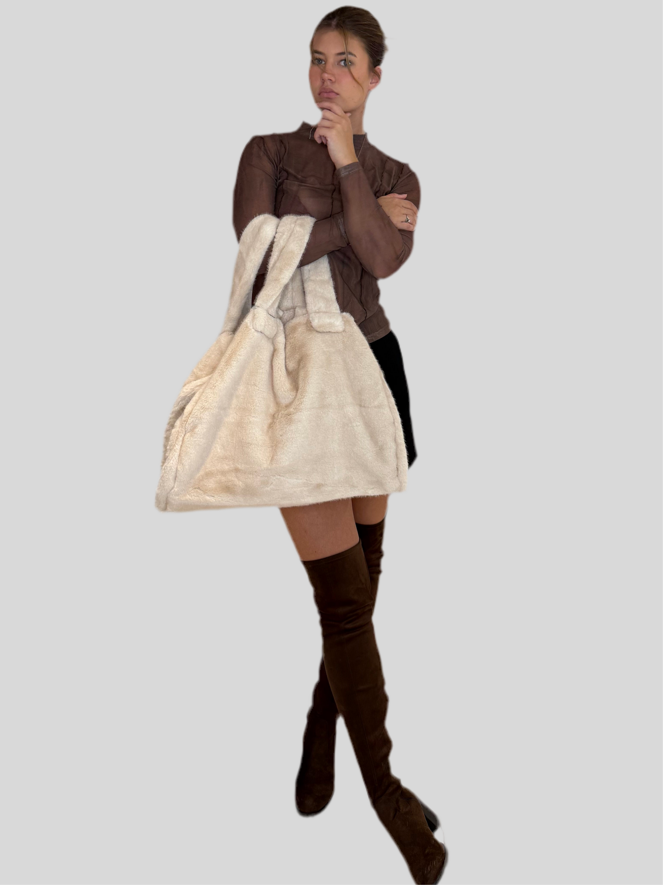 MEGA Felltasche XXL beige Kunstfell