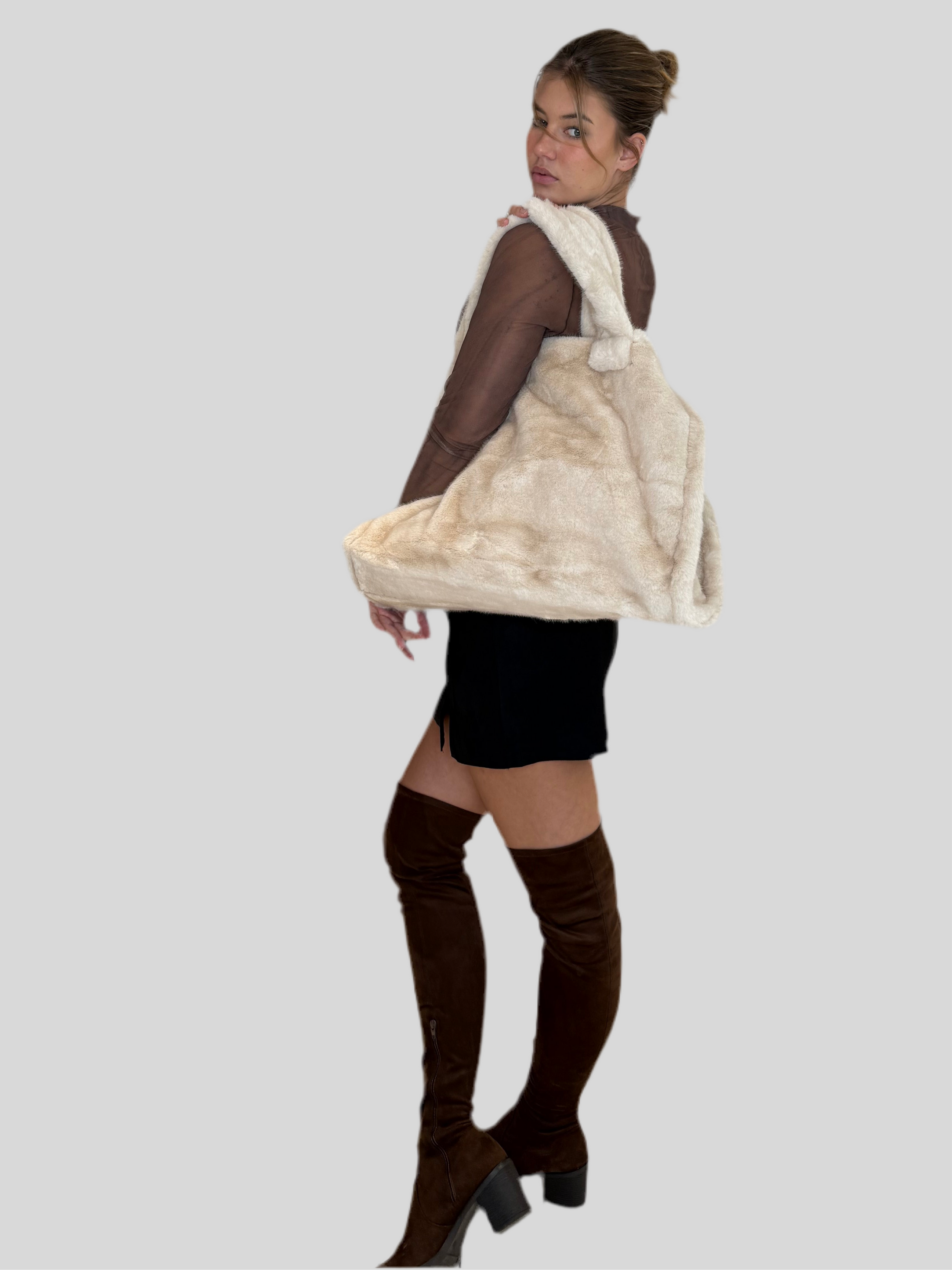 MEGA Felltasche XXL beige Kunstfell