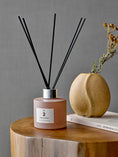 Bild in Galerie-Betrachter laden, NO. 2 - Green Gardenia Diffuser - Raumduft
