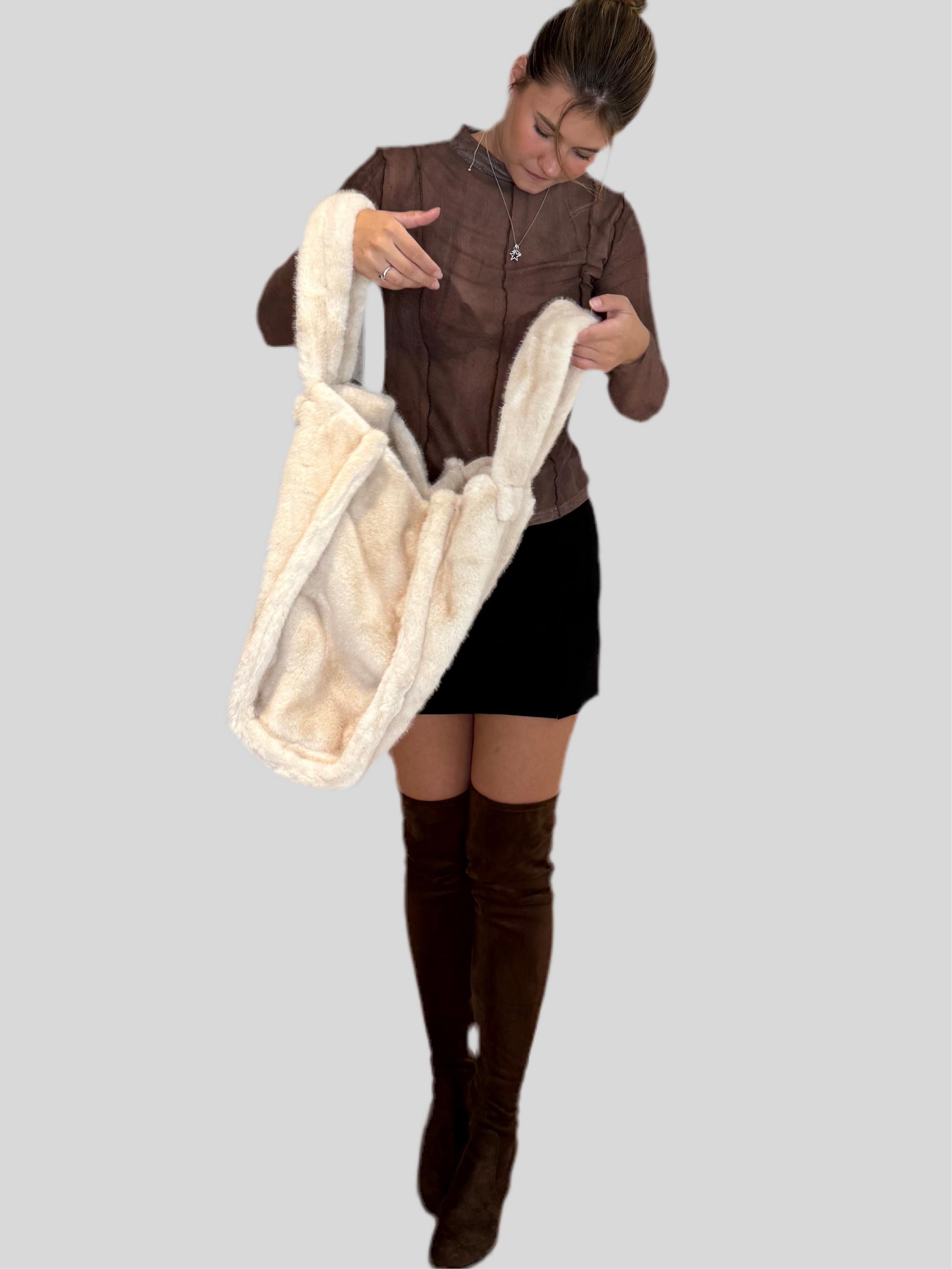 MEGA Felltasche XXL beige Kunstfell