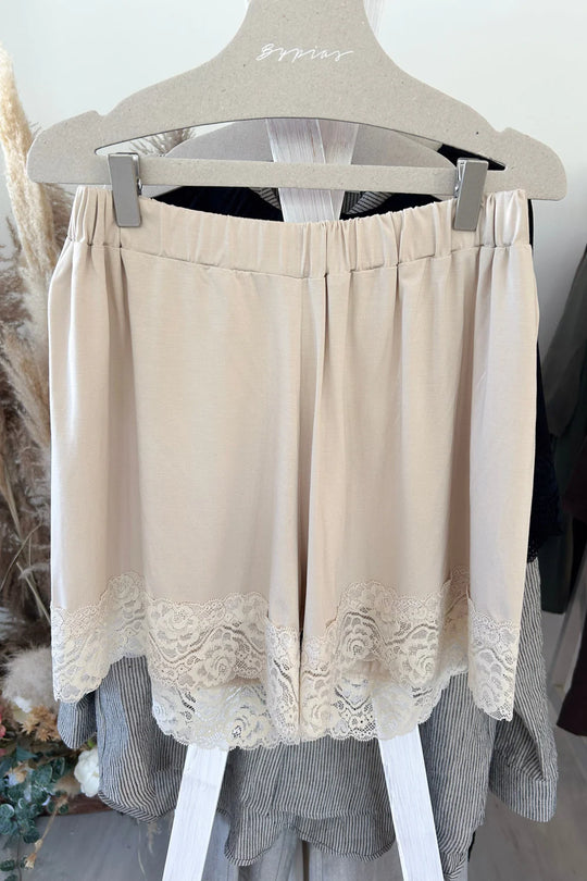 Bamboo Lace Shorts - beige