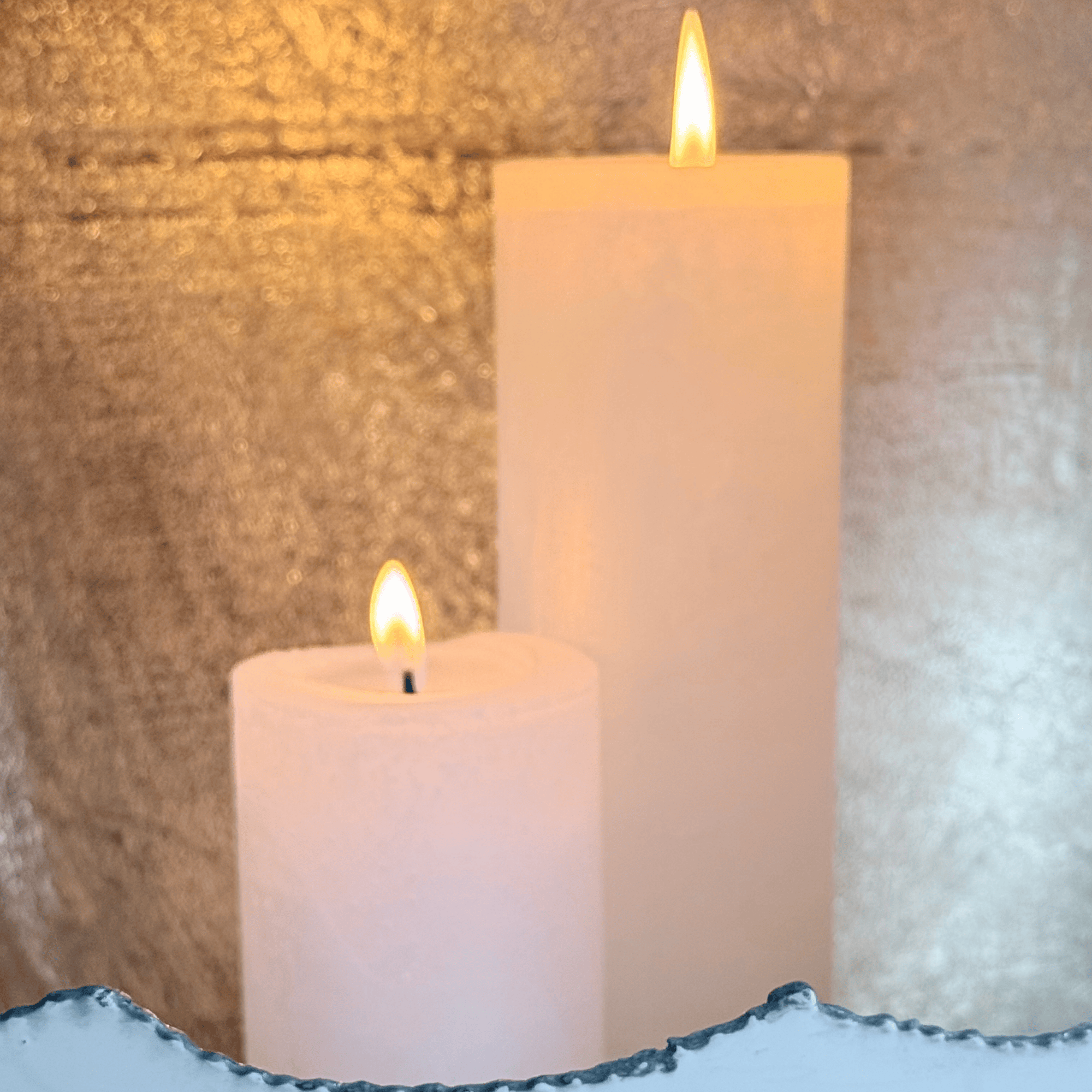 Cor Mulder Deko-Ei Warmweiß/Gold – skulpturales Designobjekt