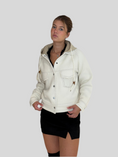 Bild in Galerie laden, ERIC Kapuzenjacke off-white
