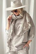 Bild in Galerie laden, ByPias Bohemian Longshirt mit Print – Vintage Wash Taupe | One Size
