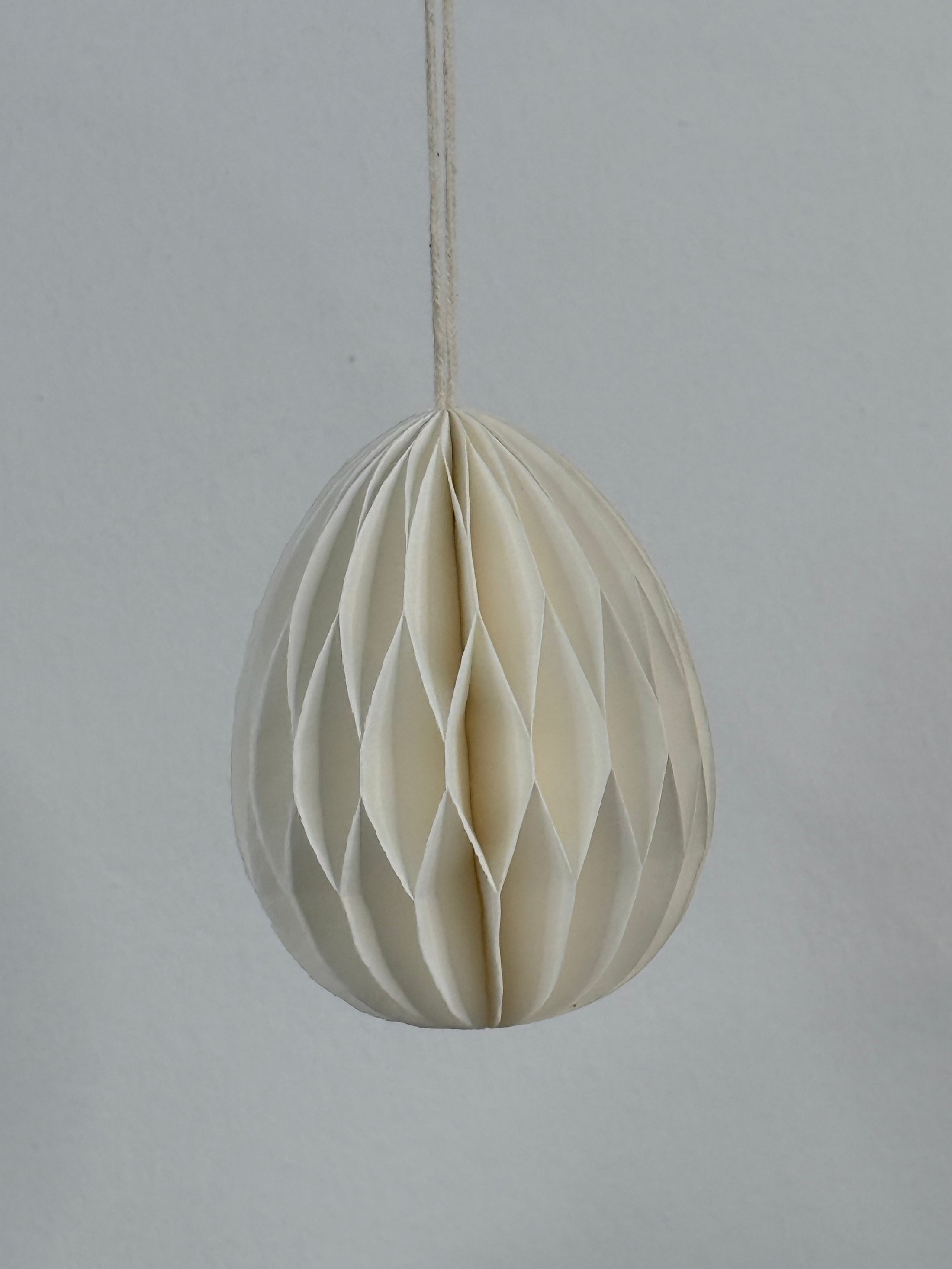 Papier-Ei Honeycombs zum Hängen - weiß | 10 cm