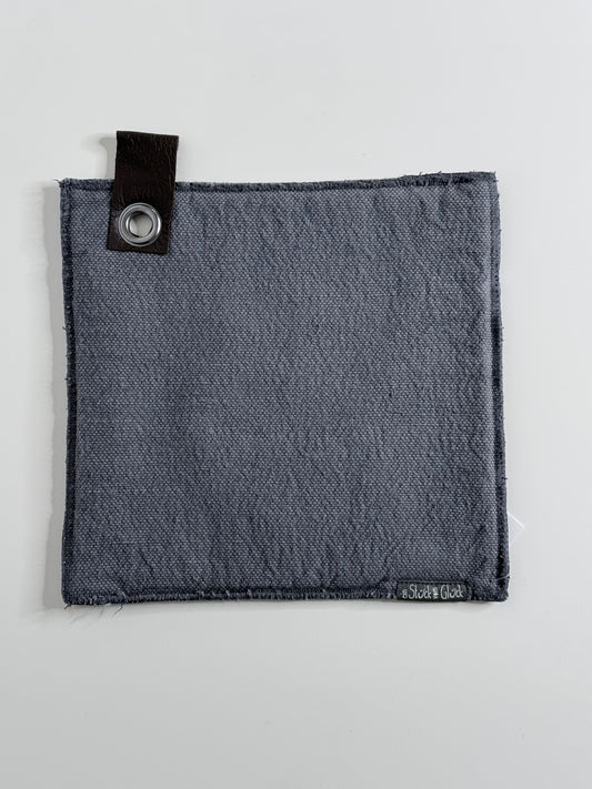 Topflappen aus Leinen mit Lederriemen – Dunkelgrau