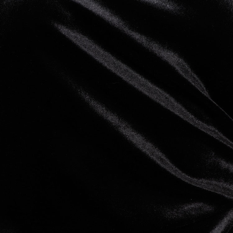 Tokyo Samtkleid "kleines Schwarzes"