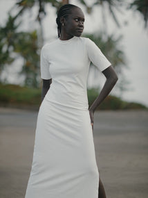 Luciee Elbow Sleeve Kleid – Enganliegendes Bambus Kleid in Elfenbein