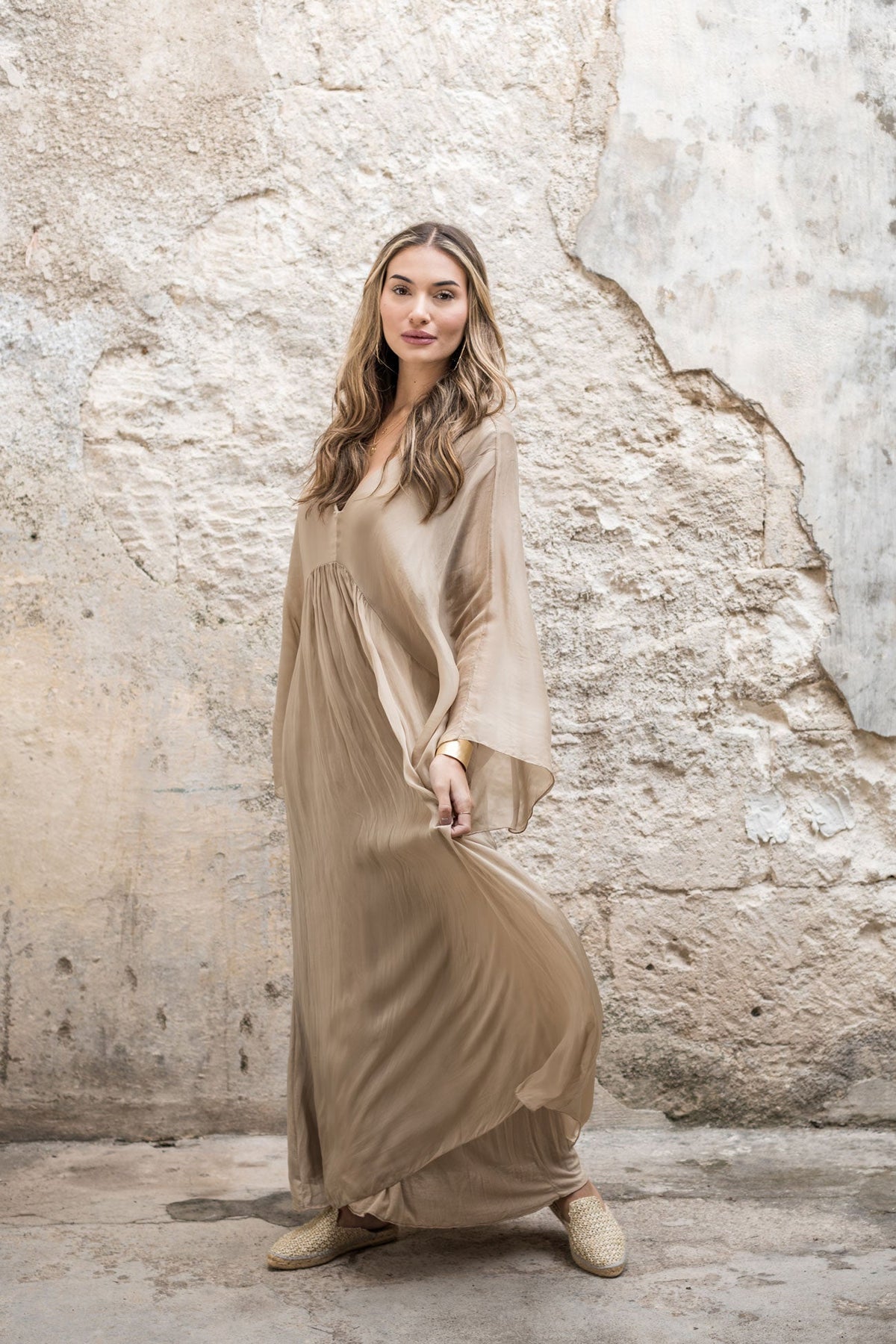 PRIMAVERA Kleid aus Viskose-Seidenmischgewebe - beige