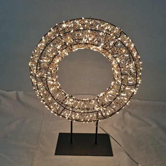 LED-Kranz auf Standfuß - golden twist - mit Timer - 33cm