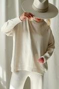 Bild in Galerie laden, SWEET Touch Rollkragen-Pulli offwhite
