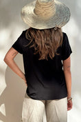 Bild in Galerie laden, Bambus T-Shirt Damen DAILY mit V-Ausschnitt – Schwarz | BYPIAS
