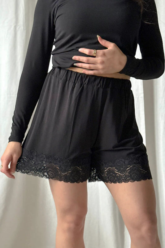 Bambus Shorts Damen LACE mit Spitze – Schwarz | BYPIAS