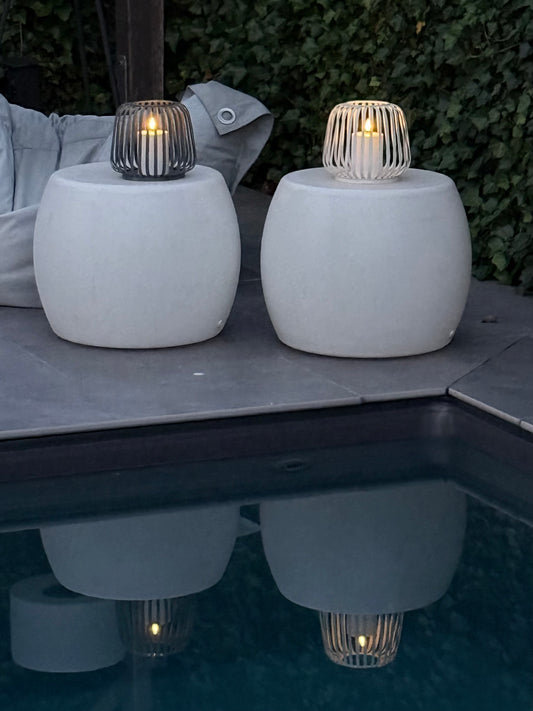 Kleine Outdoor Solar Laterne aus Metall mit LED-Kerze