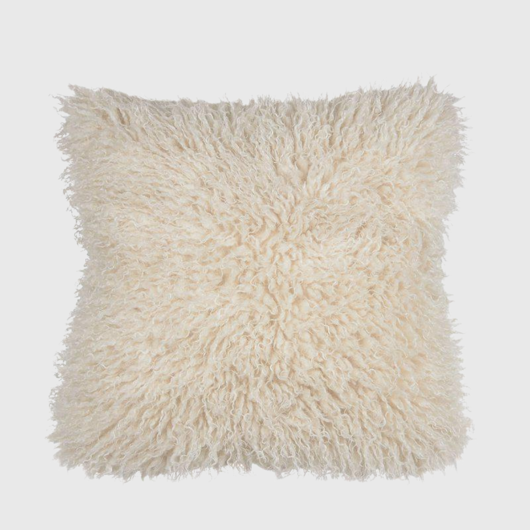 CURLY Kissenbezug in Off-White aus weichem Lammfellimitat, 48 × 48 cm