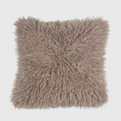 CURLY Kissenbezug in Sand aus weichem Lammfellimitat, 48 × 48 cm