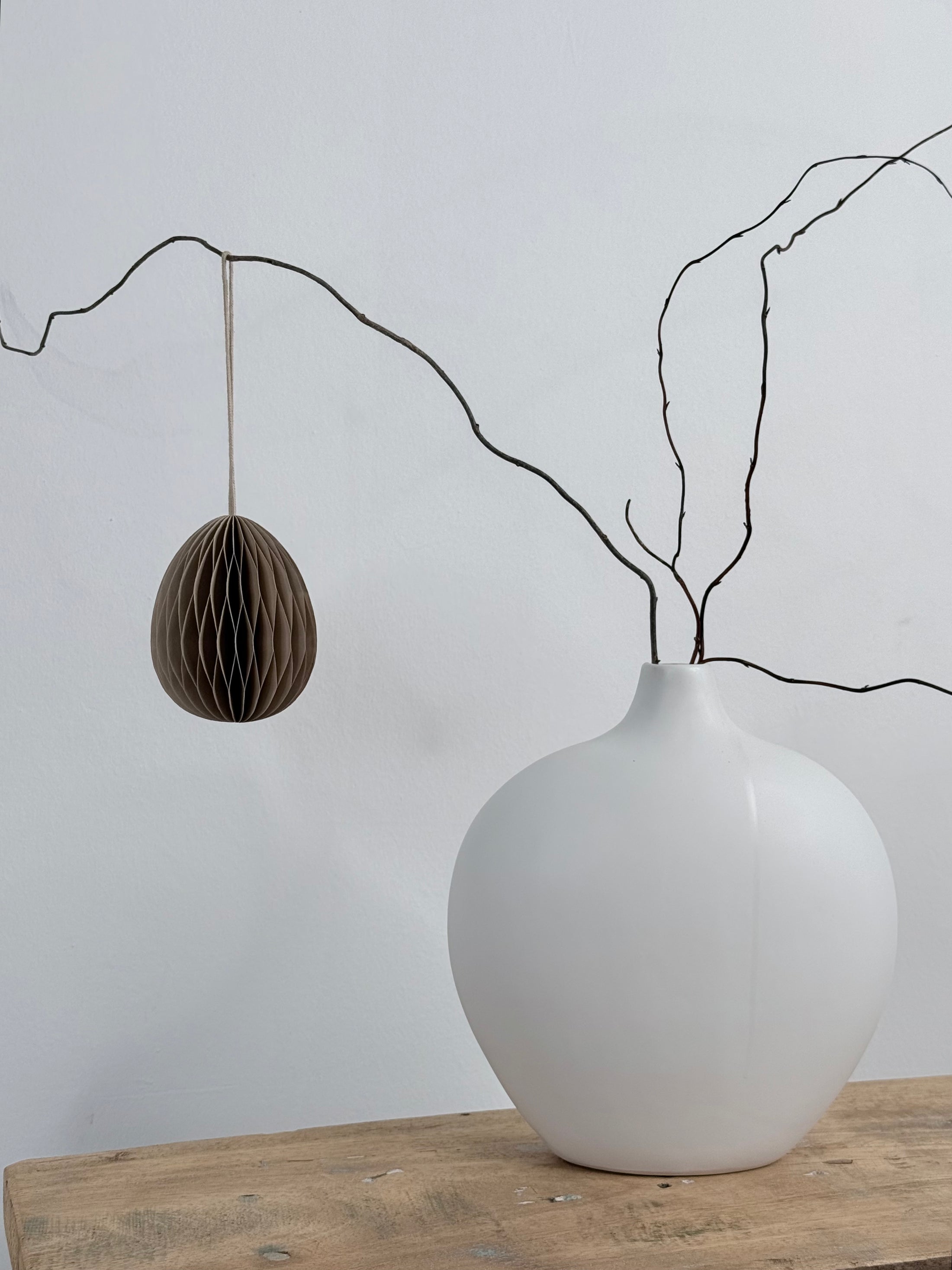 Papier-Ei Honeycombs zum Hängen - Taupe | 10 cm