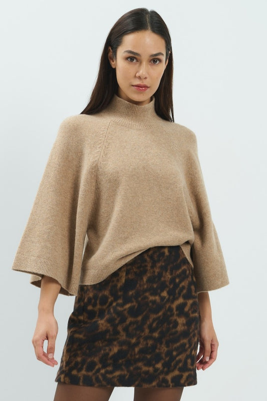 Strickpullover mit hohem Kragen – Beige