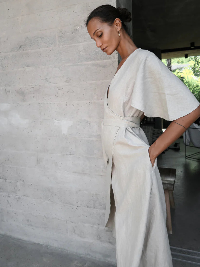 Robe Luciee Dhalia – Robe portefeuille cintrée en lin naturel